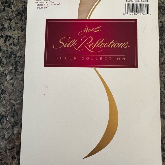 Hanes Women's Sheer Control Top Pantyhose Travel Buff Size AB Reinforced Toe - Picture 2 of 4